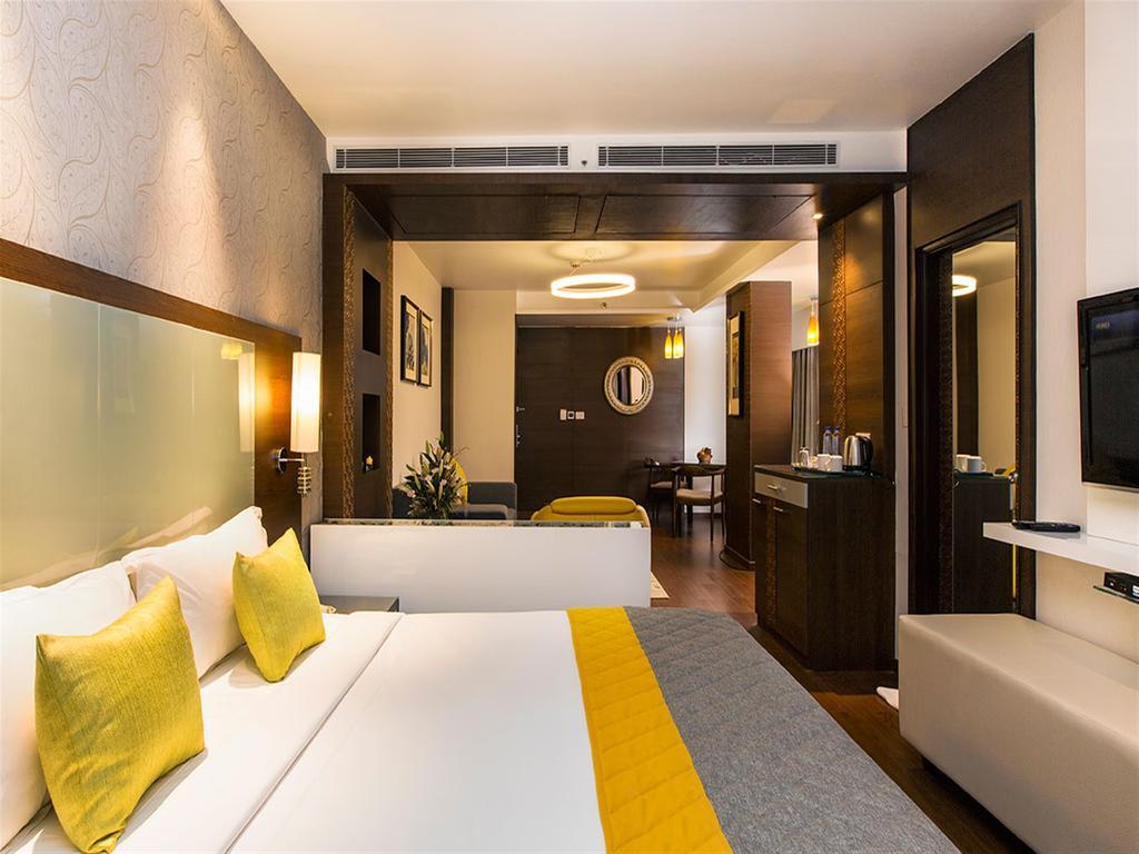 Hotel The The Grand Magrath Bangalore Exterior foto